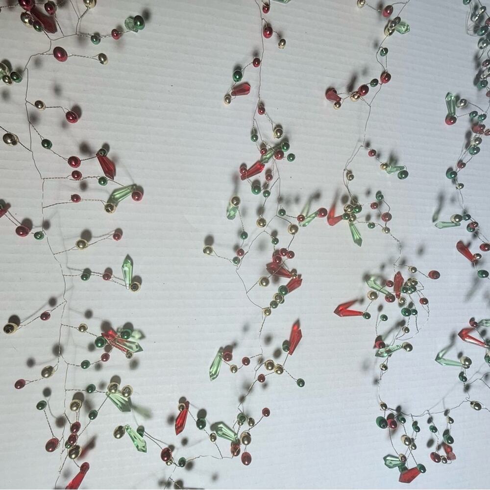 Festive Red and Green Beaded Holiday Garland - Picture 2 of 3